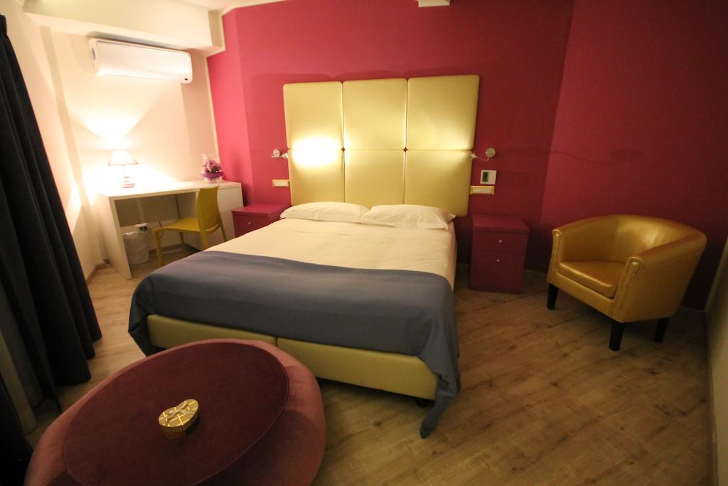 Tango Hotel Rome Room photo